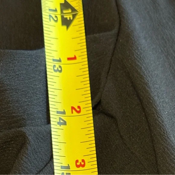 BloomChic Black Cropped Wide-Leg Pants with Laser-Cut Hem size 22-24 - NWT - Picture 8 of 9